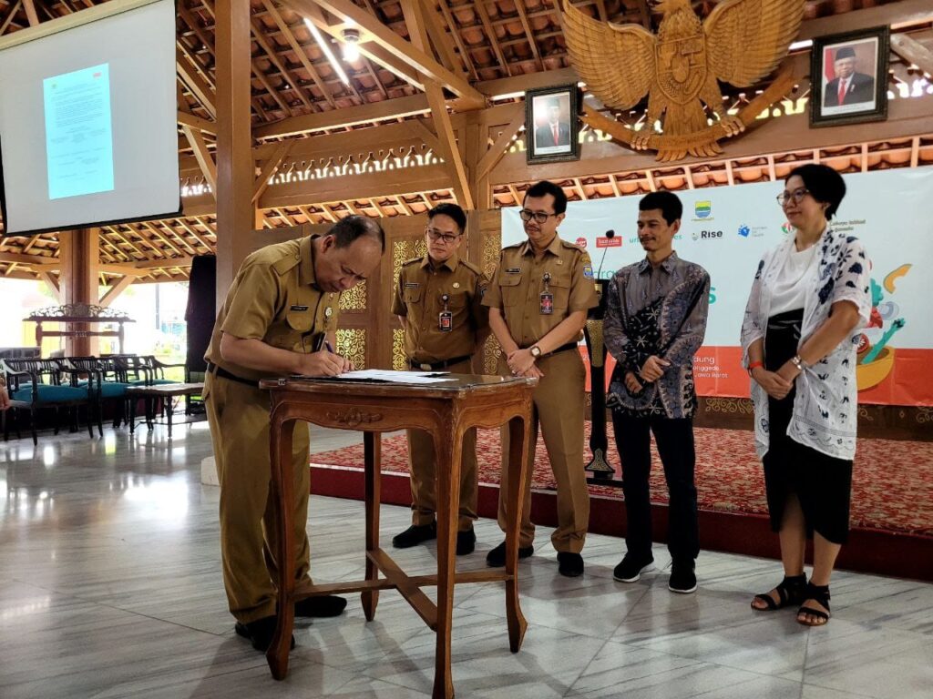 Bandung.go.id - Kick-Off Urban Futures, Panggungnya Generasi Muda Kota Bandung Jadi Aktor Transformasi Sistem Ketahanan Pangan 3 Kick Off Urban Futures di Pendopo Kota Bandung, Selasa 5 Maret 2024